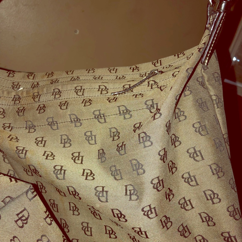 Very good condition Dooney & Burke bucket handbag